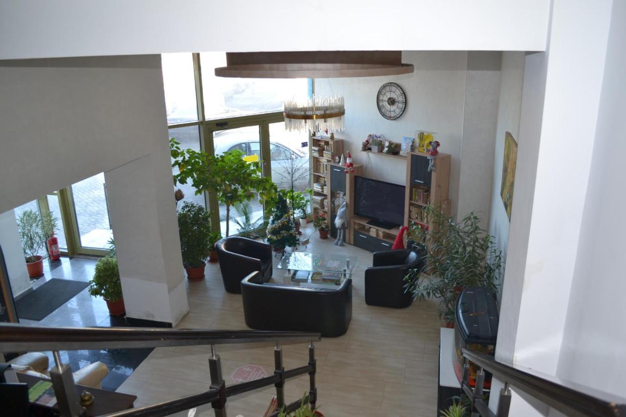 Live 3* Tulcea